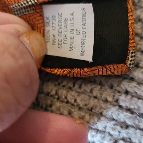 Addendum Fall Tie - Picture 4 of 4